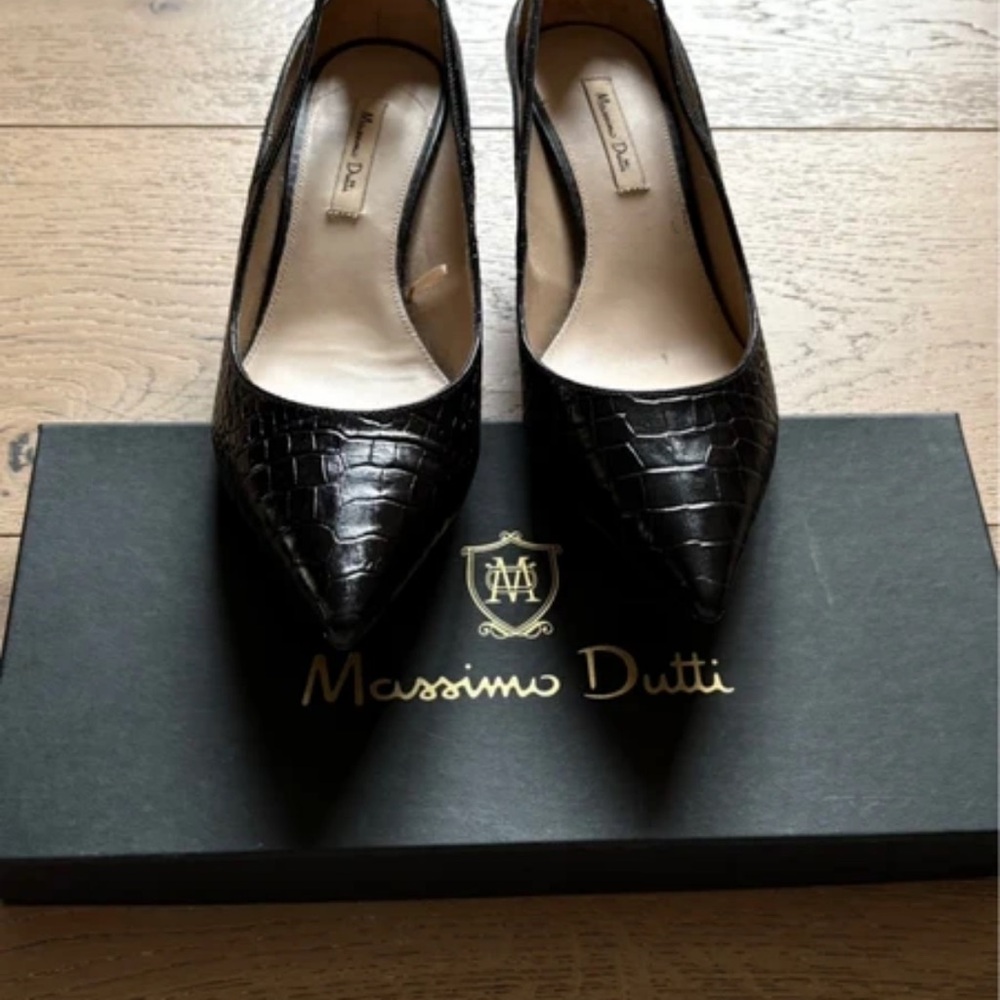 Massimo Dutti Black Crocodile Pattern Heels